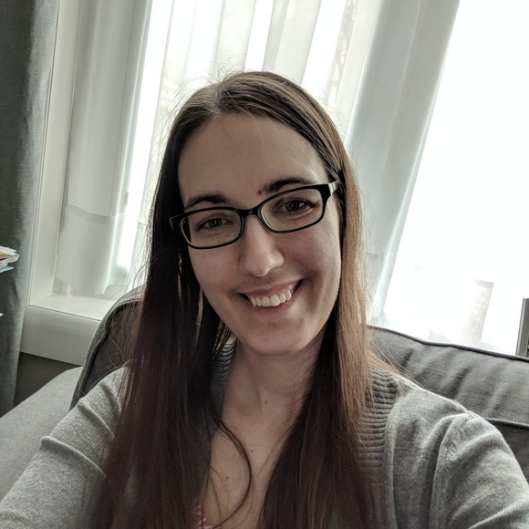 Meet your Posher, Melissa - Picture 1 of 1